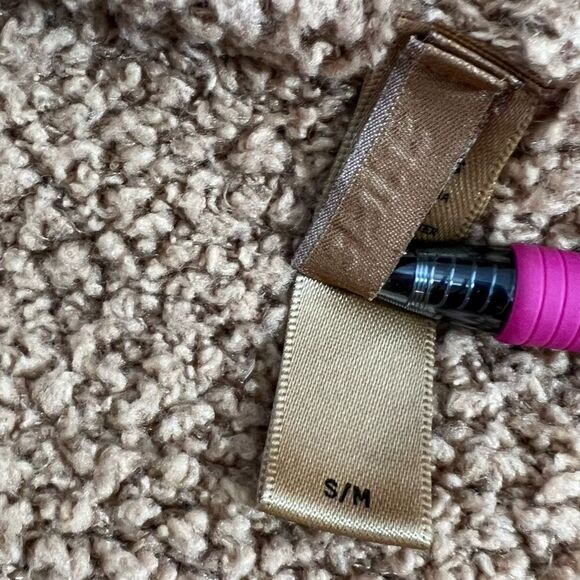 SKIMS Teddy Collection Jogger Set - Picture 8 of 16